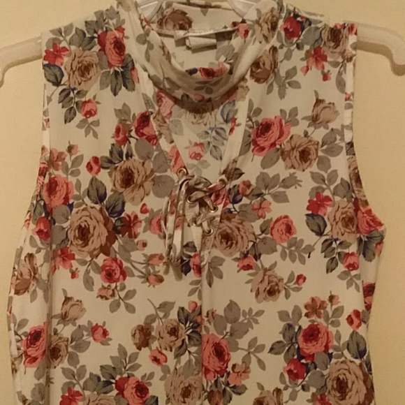 Top - Picture 2 of 2